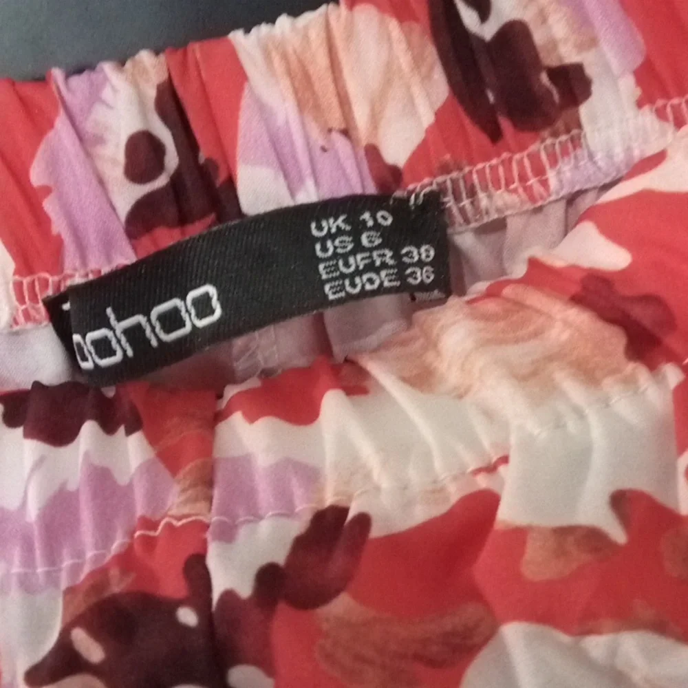 Floral Red and Pink Women's Set‎ For Vacation, Work, Wedding Or Fun Sz 6